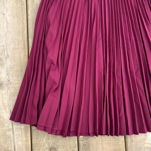 Club Monaco Skirt - Picture 3 of 10